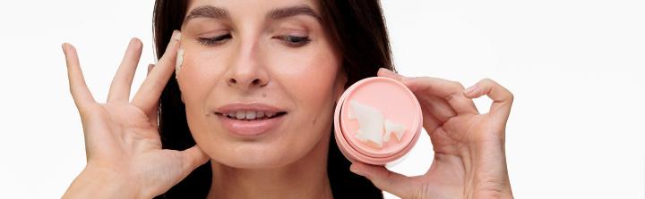 Veoli Botanica: Nowa linia oczyszczania. 3 kroki do czystej, zrównoważonej i promiennej cery